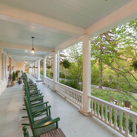 Grand Old Lady Hotel Waynesville Exterior photo