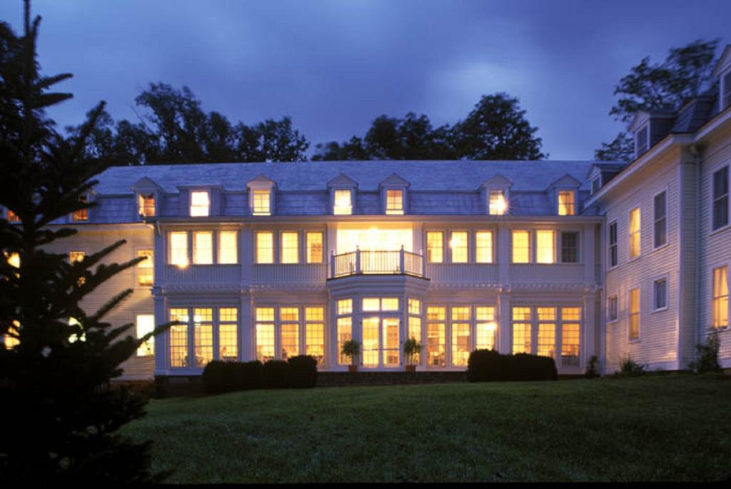 Grand Old Lady Hotel Waynesville Exterior photo