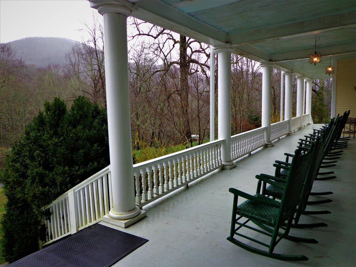 Grand Old Lady Hotel Waynesville Exterior photo