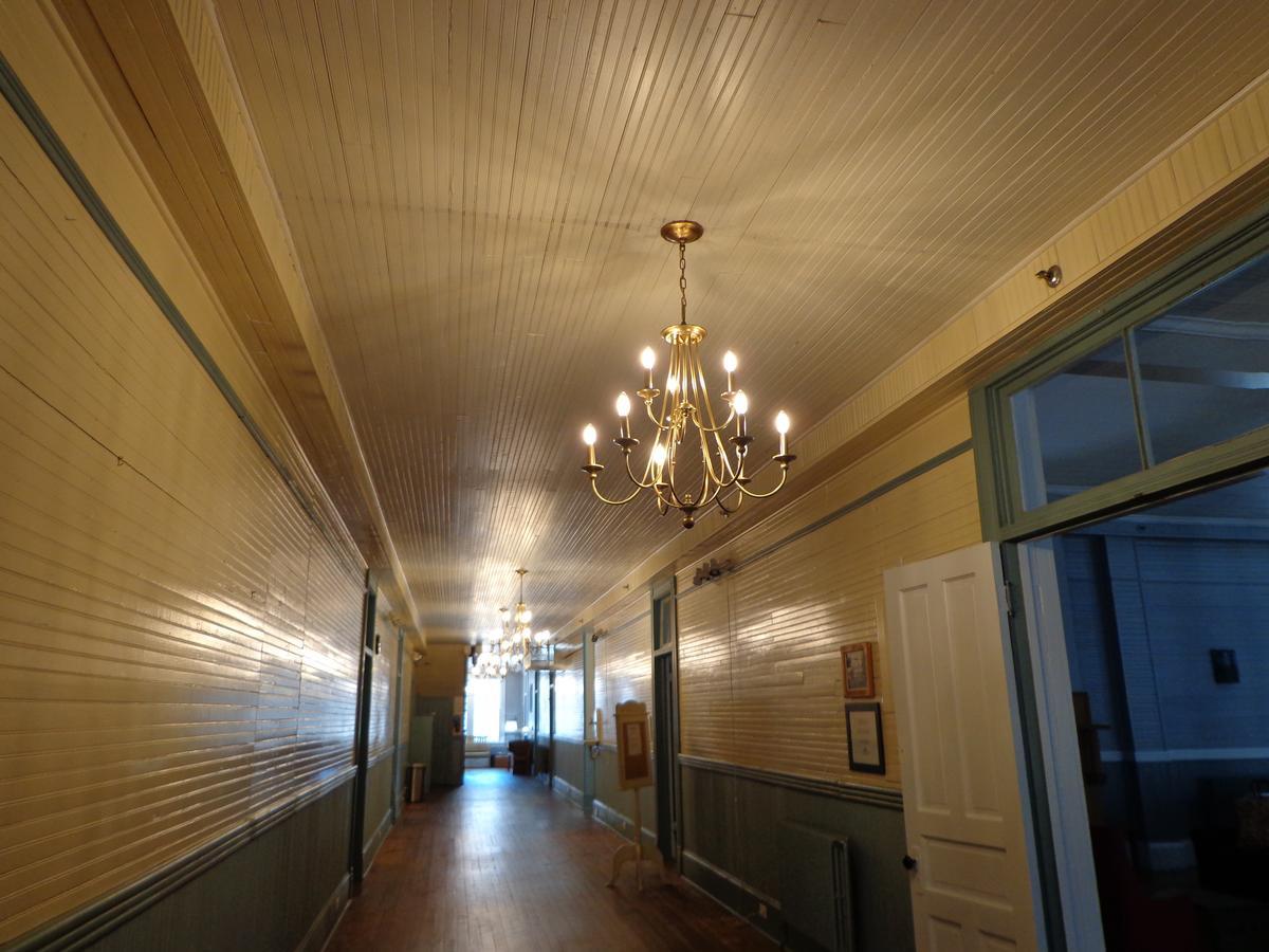Grand Old Lady Hotel Waynesville Exterior photo