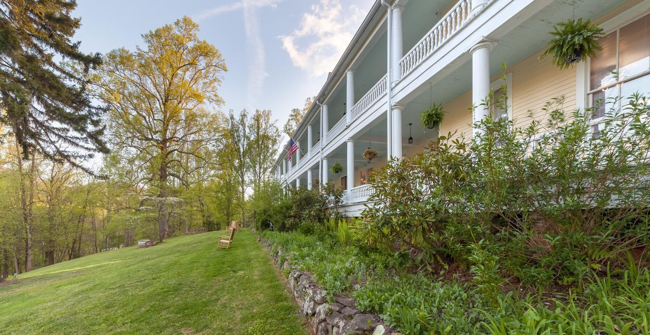 Grand Old Lady Hotel Waynesville Exterior photo